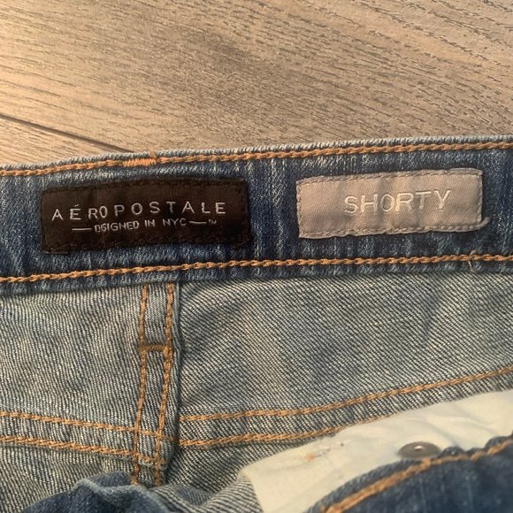 AEROPOSTALE SHORTY DISTRESSED CUT OFF STRETCH JEAN SHORTS 8-EUC - Picture 3 of 6